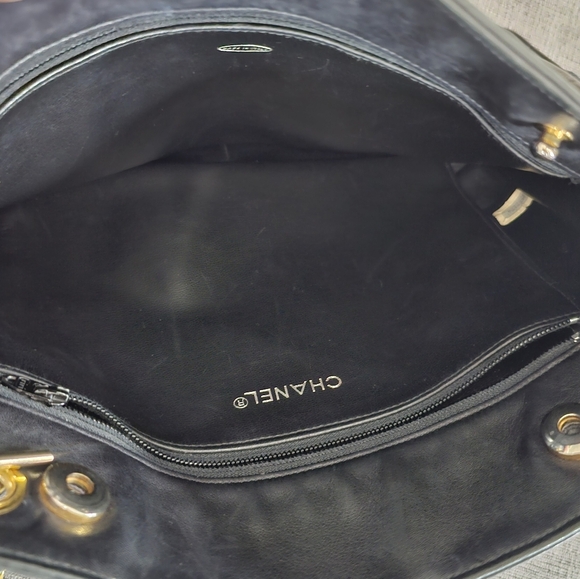 CHANEL Chain Tote Shoulder Crossbody Bag Lambskin Black 100% Authentic Guarantee - Picture 9 of 16